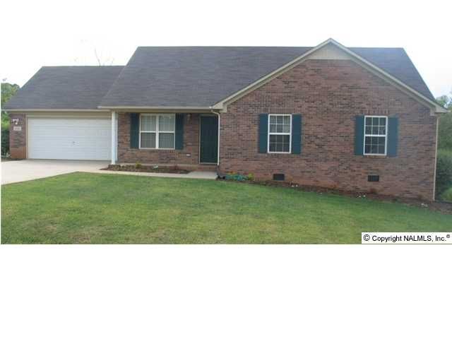 106 Amesbury Dr, Harvest, AL 35749