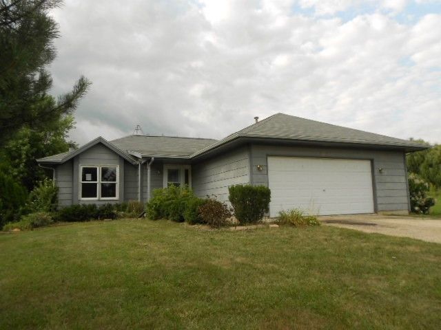 207 Picadilly Dr SE, Poplar Grove, IL 61065