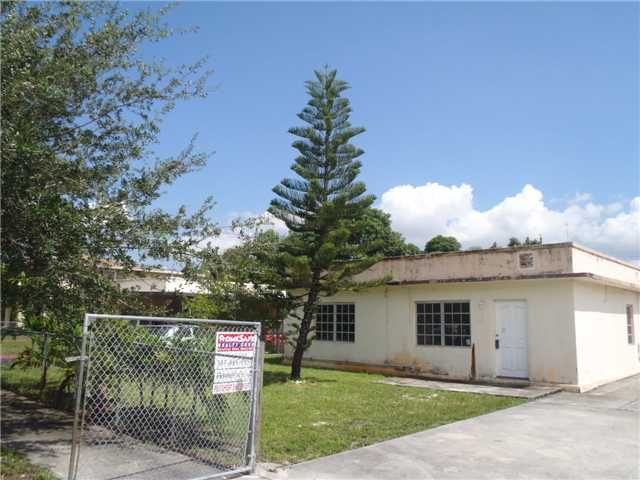 972 E 18th St, Hialeah, FL 33013