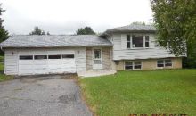 1216 Shadow Oaks Ln Slatington, PA 18080