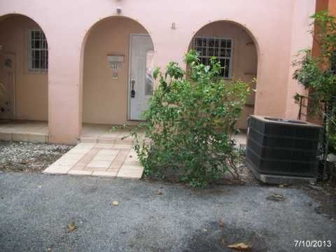 6822 W 2nd Ct, Hialeah, FL 33014