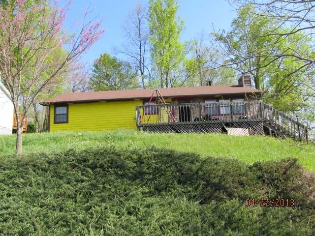 257 Ridgeview Dr, Johnson City, TN 37615