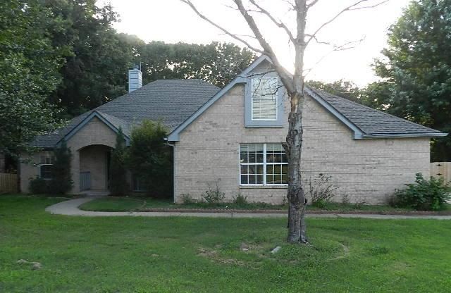 612 N Sweet Gum Ave, Broken Arrow, OK 74012