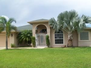 5462 Nw Model Ct, Port Saint Lucie, FL 34986