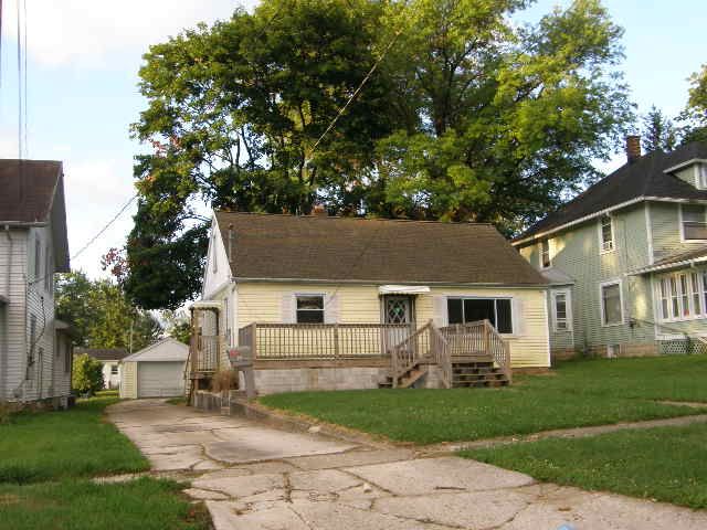 237 Belle Ave, Bellevue, OH 44811