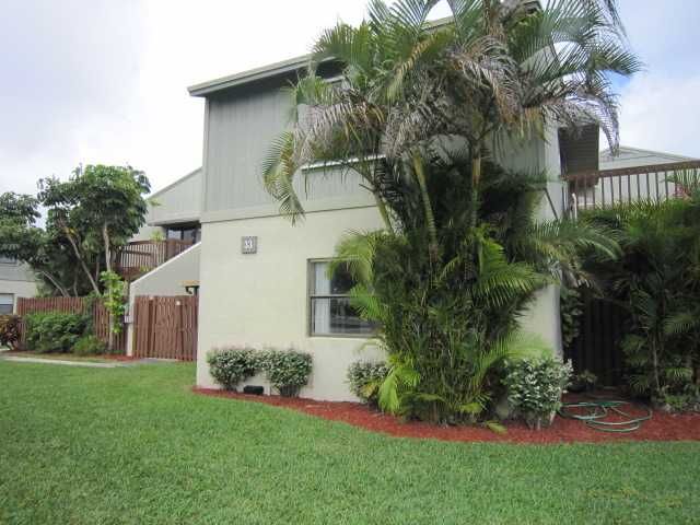 33 Crossings Cir Apt D, Boynton Beach, FL 33435