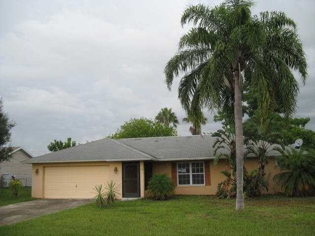 321 Ne 10th St, Cape Coral, FL 33909