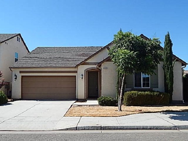 4085 Richmond Avenue, Clovis, CA 93619