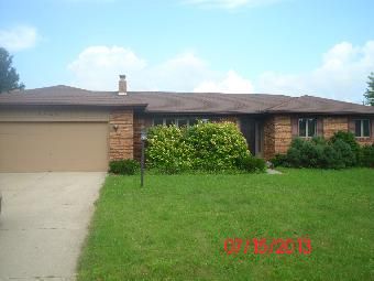 57166 Peggy Dr., South Bend, IN 46619