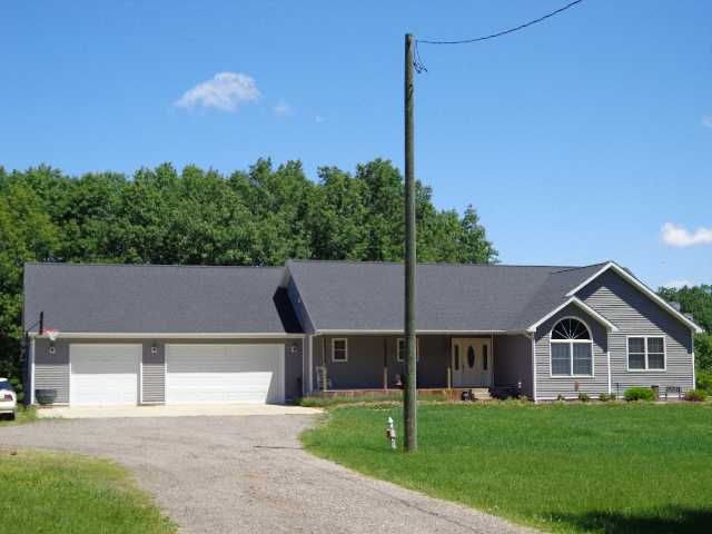 4149 E Pakes Rd, Stanton, MI 48888