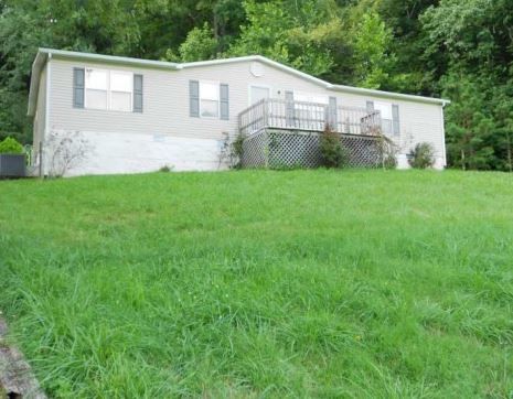 5911 Snow Creek Rd, Columbia, TN 38401