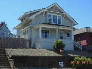 663 S 11th St, Coos Bay, OR 97420