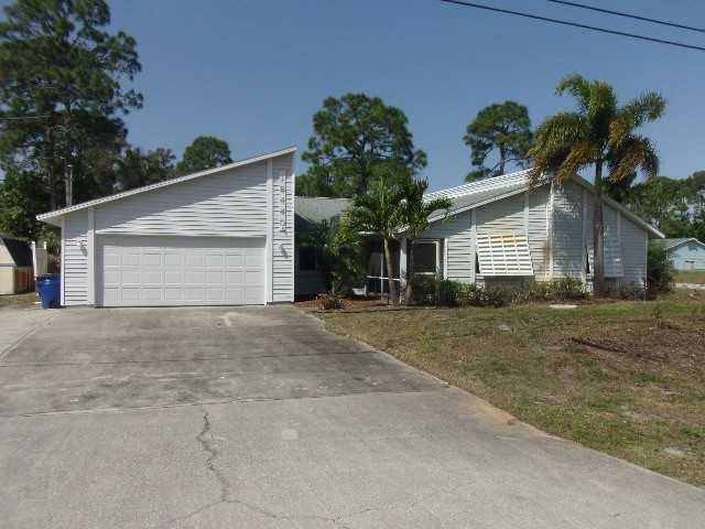 18440 Phlox Dr, Fort Myers, FL 33967