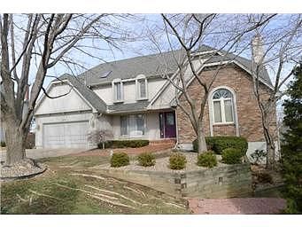 Ne Dartmore Ct, Lees Summit, MO 64064