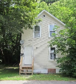 243 Pearl St, Bangor, ME 04401