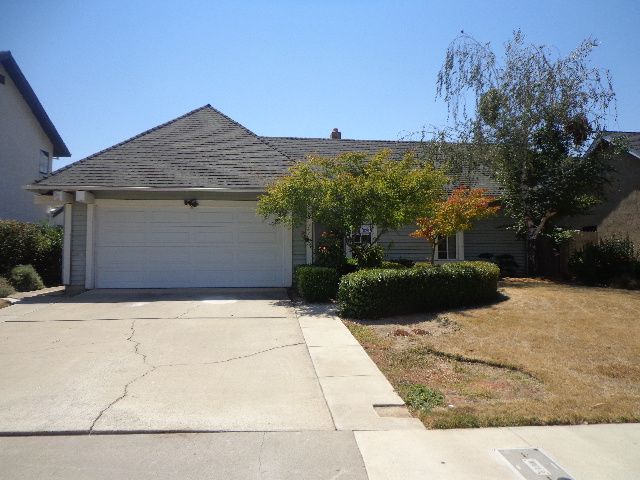 8147 Gandy Dancer Way, Sacramento, CA 95823