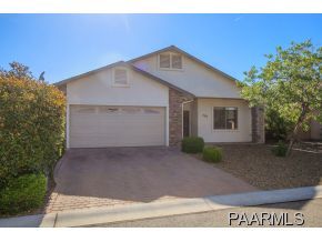 586 N Magdalena St, Dewey, AZ 86327