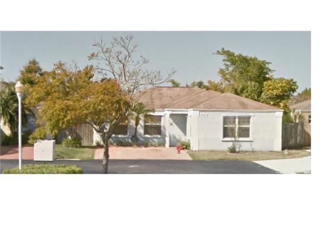 9767 SW 222 ST, Miami, FL 33190