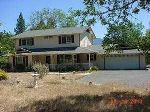 2045 Casita Dr, Grants Pass, OR 97527