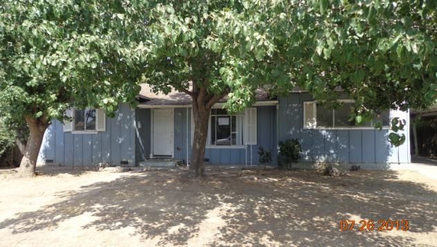 724 N Hall St, Visalia, CA 93291