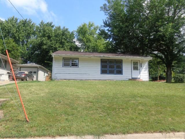 617 E Competine Str, Knoxville, IA 50138