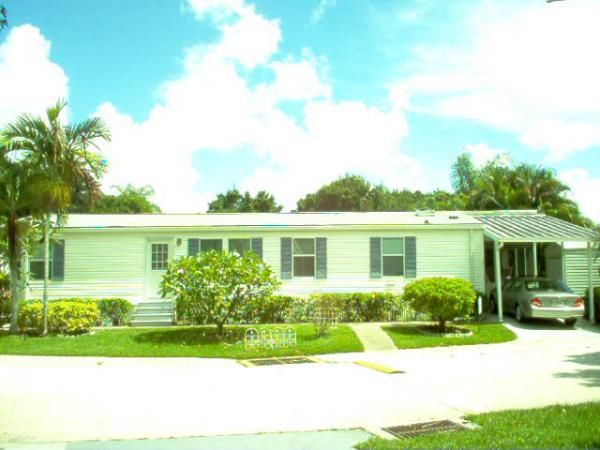 51 Plantation Blvd., Lake Worth, FL 33467