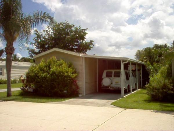 129 Plantation Blvd., Lake Worth, FL 33467