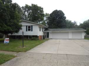 9 Salem Pl, Terre Haute, IN 47803