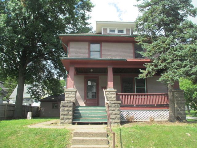 1504 West 8th Stree, Davenport, IA 52802