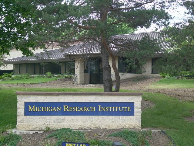 401 W Morgan Rd, Ann Arbor, MI 48108