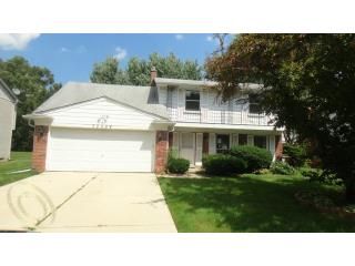 30084 Pleasant Trl, Southfield, MI 48076