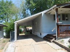 229 Mcalpine Dr, Saint Louis, MO 63137