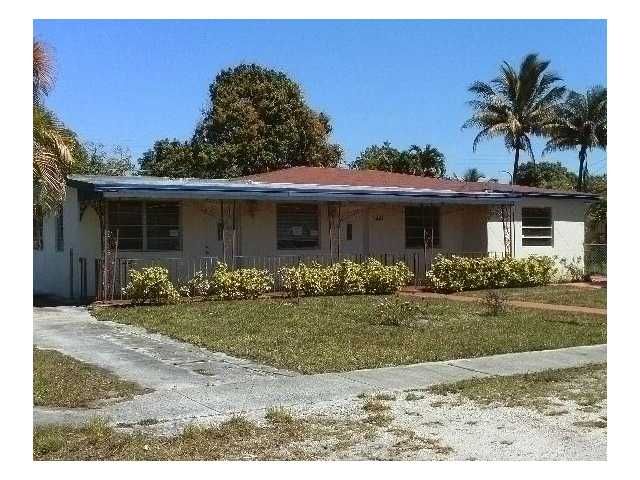 441 E 58th St, Hialeah, FL 33013