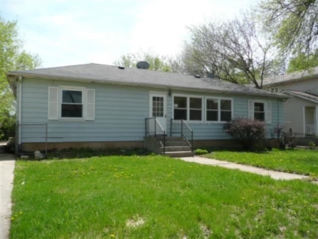 2909 Hoard St, Madison, WI 53704