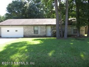 1621 Twin Oak Dr E, Middleburg, FL 32068