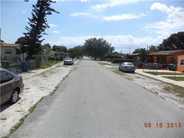 2157 NW 83 TE, Miami, FL 33147