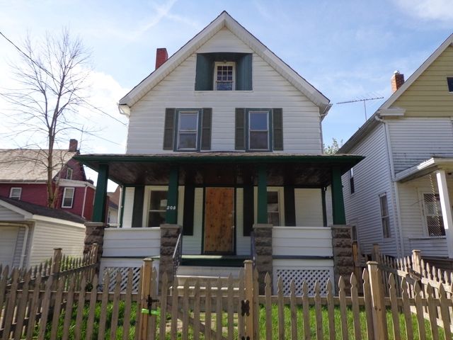 208 George St, Elyria, OH 44035