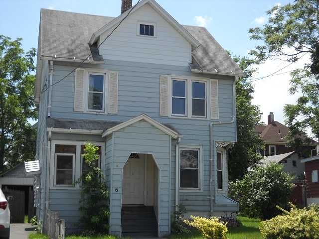 6 Lincoln St, Middletown, NY 10940