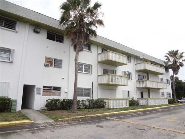 15205 Ne 6th Ave Apt D301, Miami, FL 33162