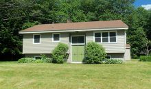 29 Mallett Dr Topsham, ME 04086