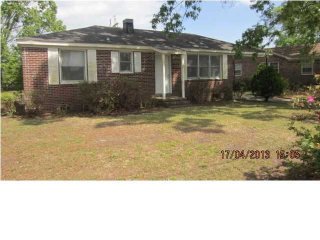 405 Pineview Dr, Goose Creek, SC 29445