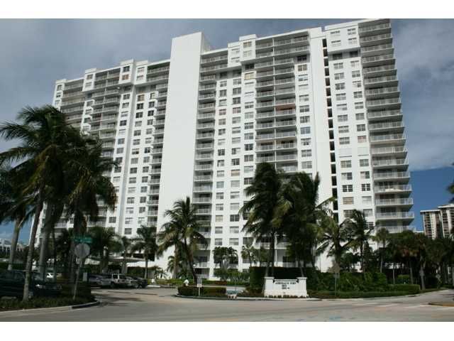 2801 Ne 183rd St Apt 105, North Miami Beach, FL 33160