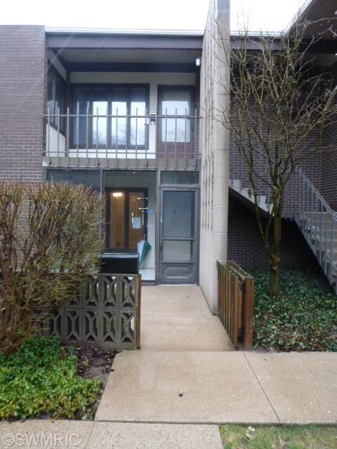 808 S Beacon Blvd Apt 37, Grand Haven, MI 49417