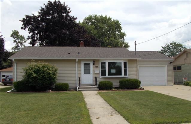 705 Grove St, Menasha, WI 54952