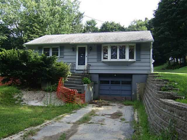 29 Power House Rd, Uncasville, CT 06382