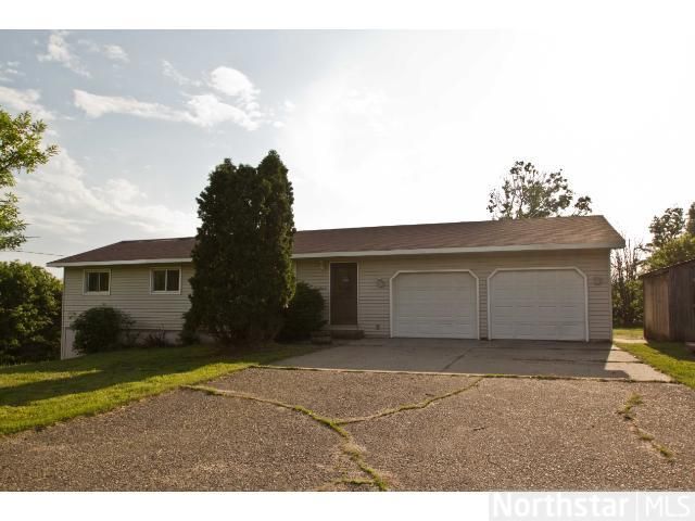 26020 Rum River Dr Nw, Isanti, MN 55040