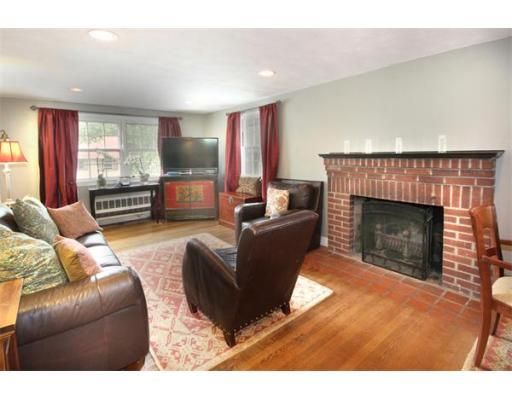 22 Crehore Road, Chestnut Hill, MA 02467