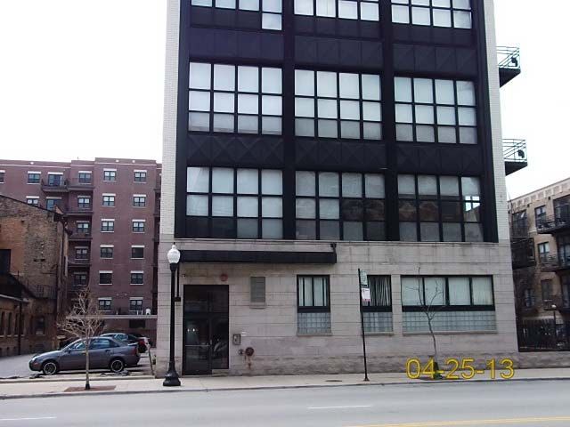 1918 S Michigan Ave #208, Chicago, IL 60616