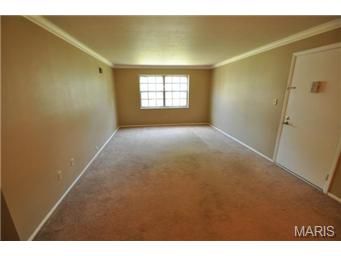 161 Cumberland Park Ct Apt A, Ballwin, MO 63011