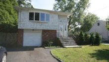 72 Dartmouth Street Islip, NY 11751